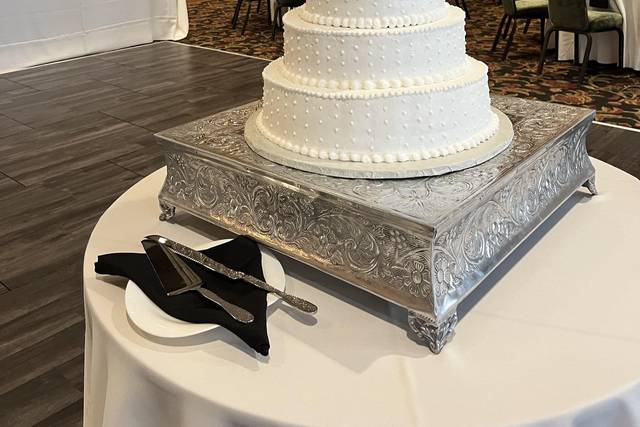 Cake table