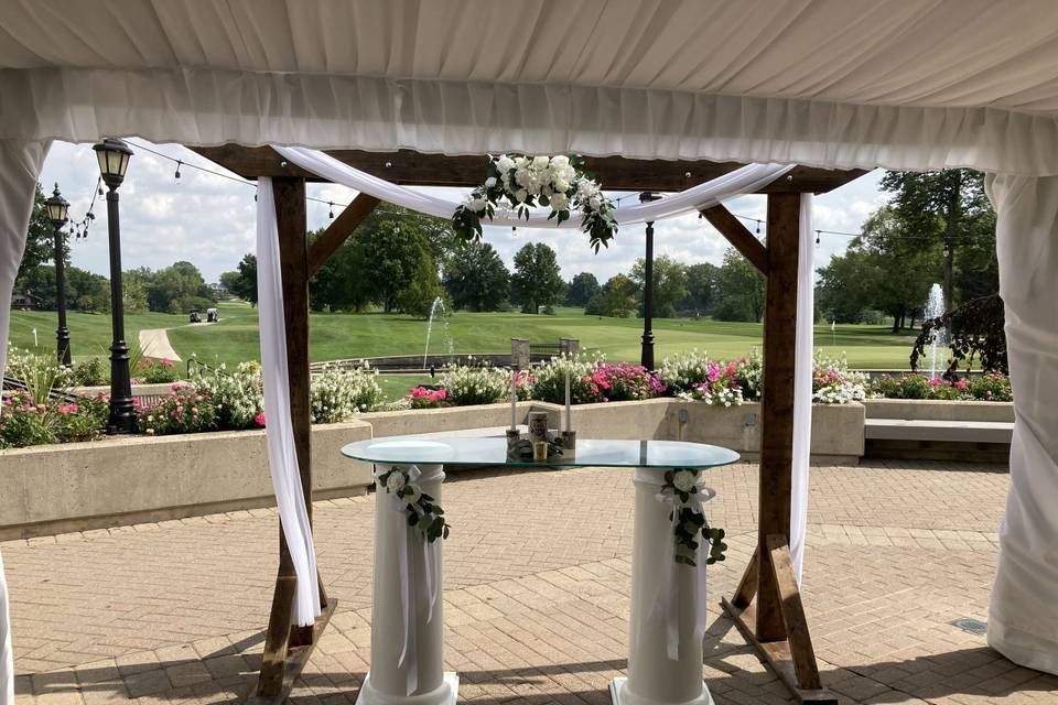 Ceremony arch