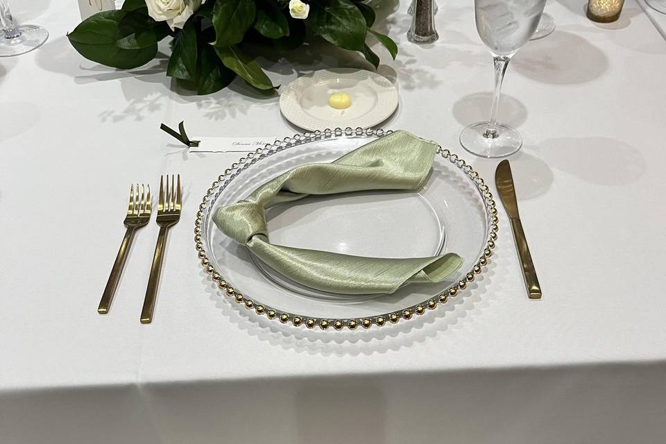 Specialty top linen