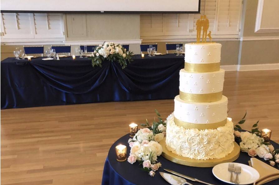 Cake and head table