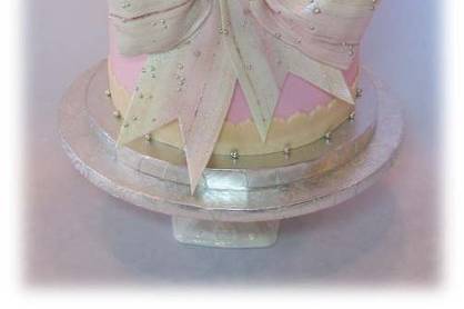 Pink and ivory double barrel with Sugarveil bow