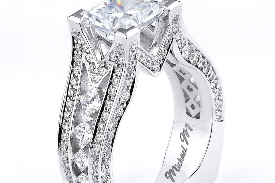 Square cut engagement ring