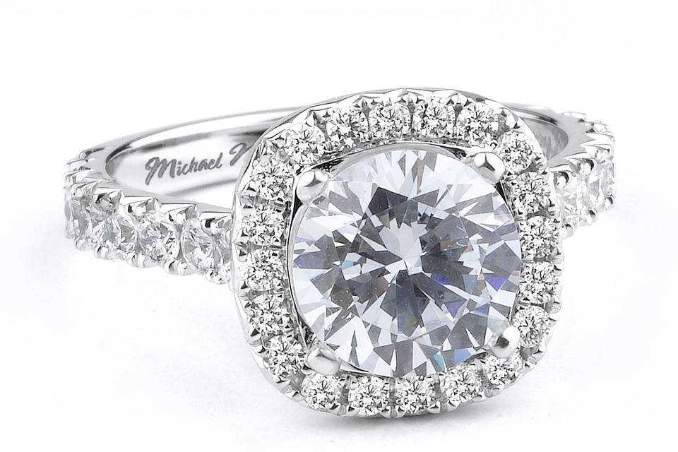 Halo diamond ring