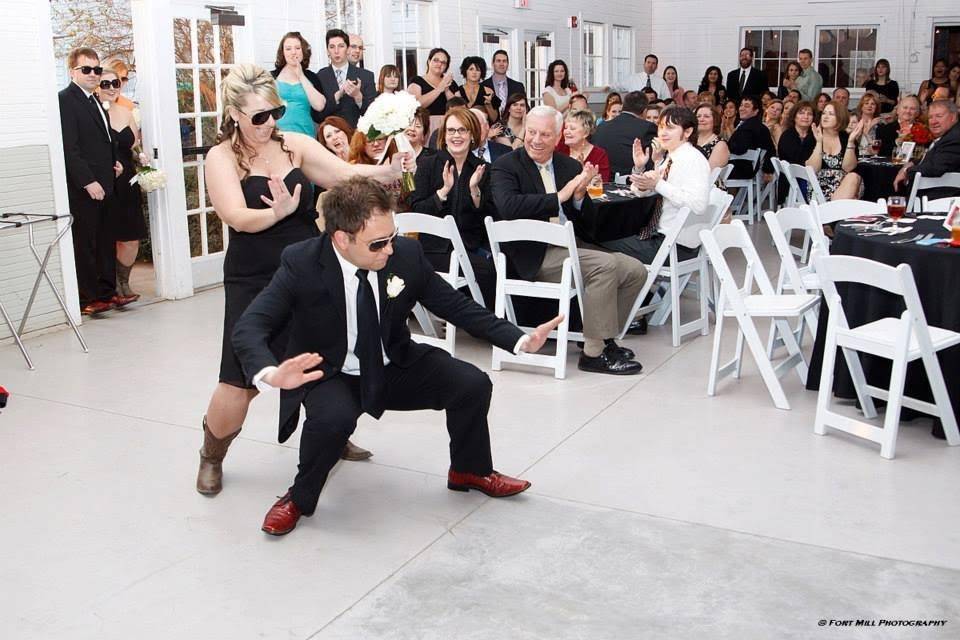 Newlyweds' dance number