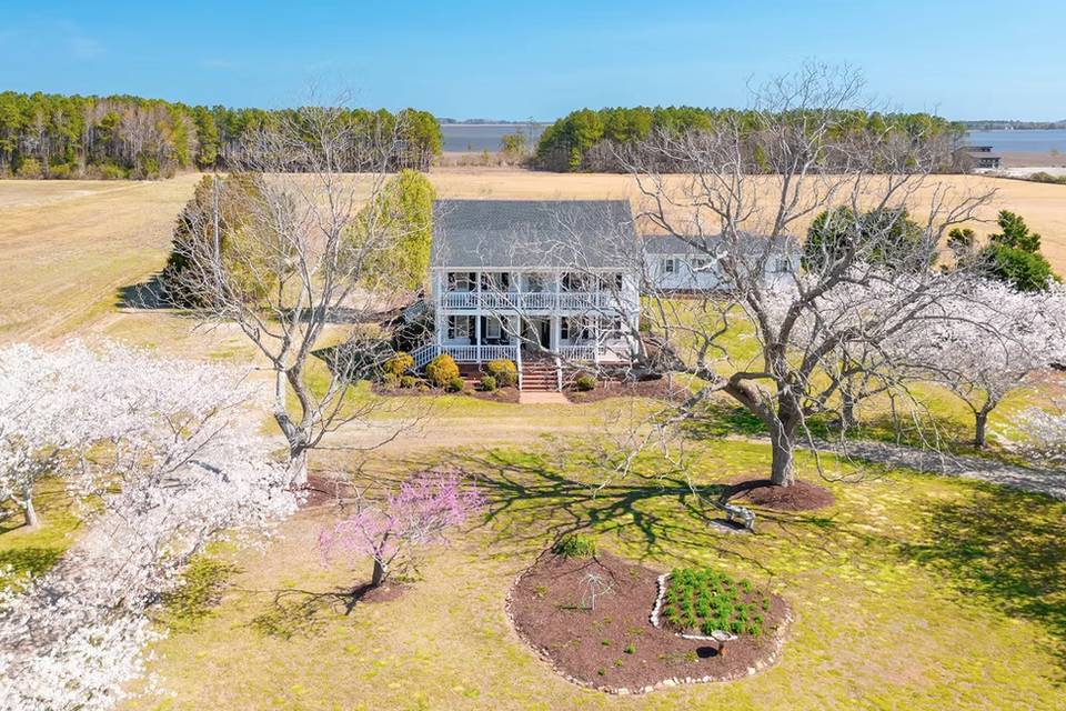 The Palmer Inn Estate