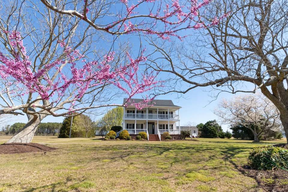 The Palmer Inn Estate