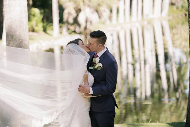 Historic Bonnet House Kiss