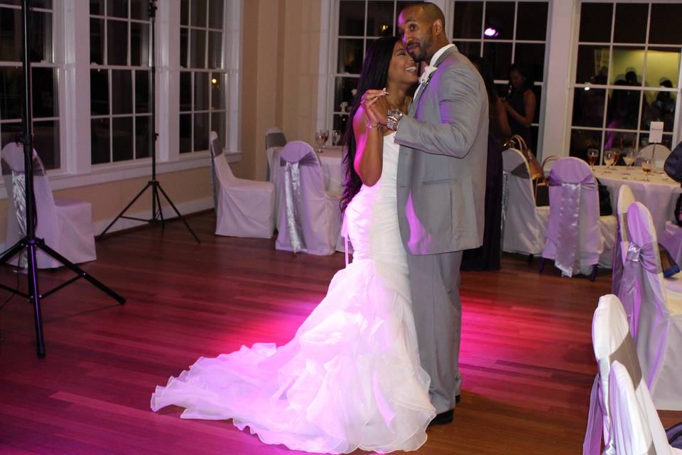 Newlyweds first dance