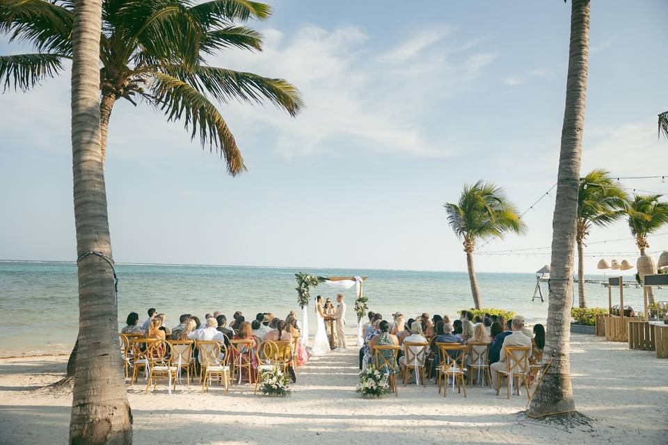 Wedding photographer in Belize