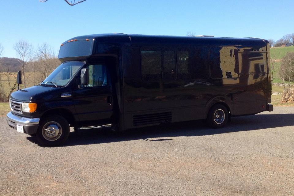 Central Virginia Wine Tours & Transportation