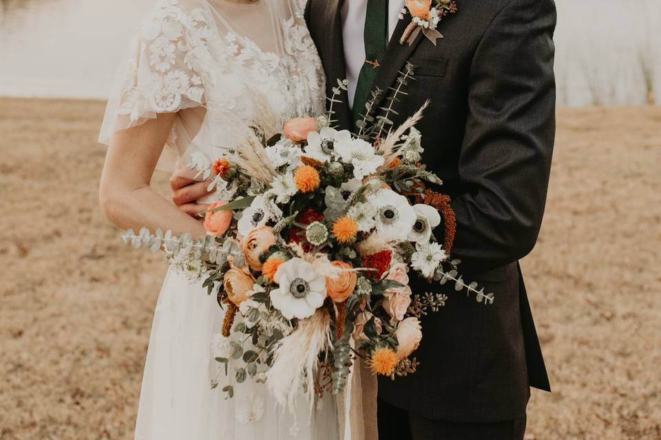 Bride and Groom, Bouquet