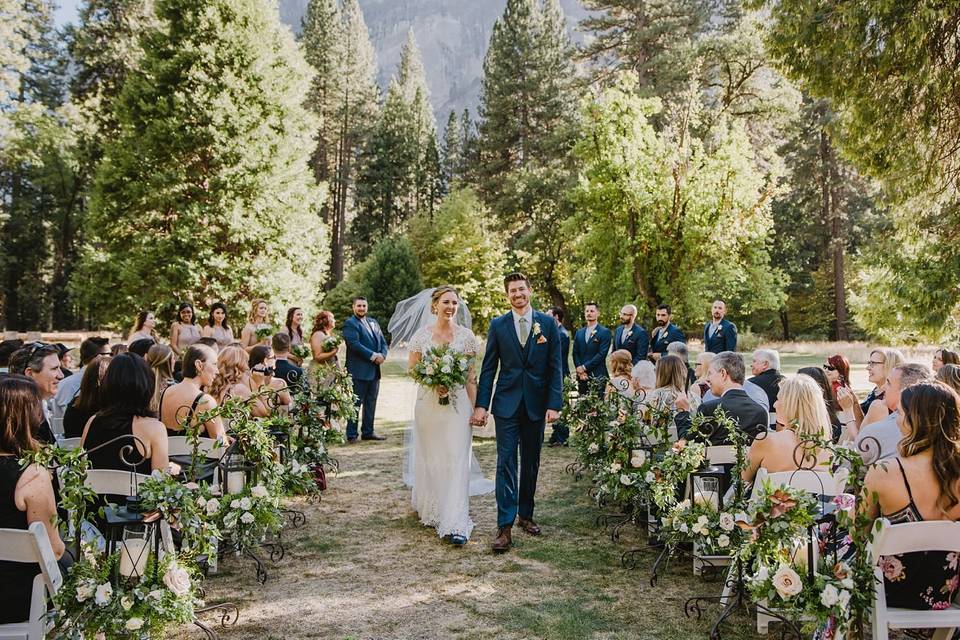 Ahwahnee Hotel-Lawn