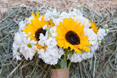 Sunflower bouquet in the hay