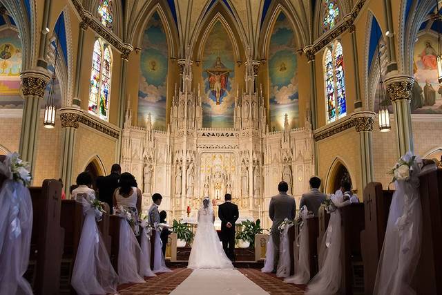 Indoor wedding ceremony
