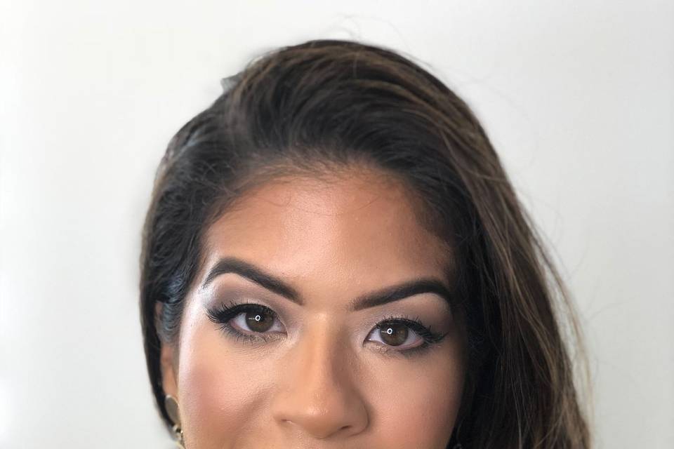 Nude look for light brown skin tone