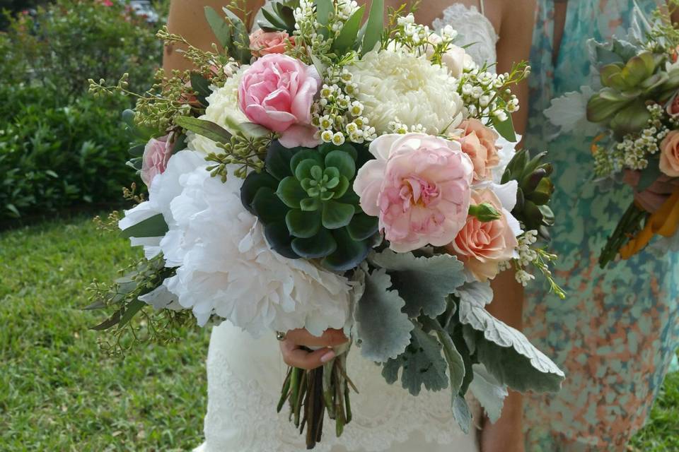 The bride holding her bouquet