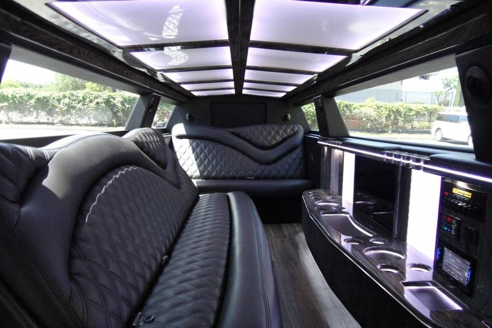 Chrysler 300 limo