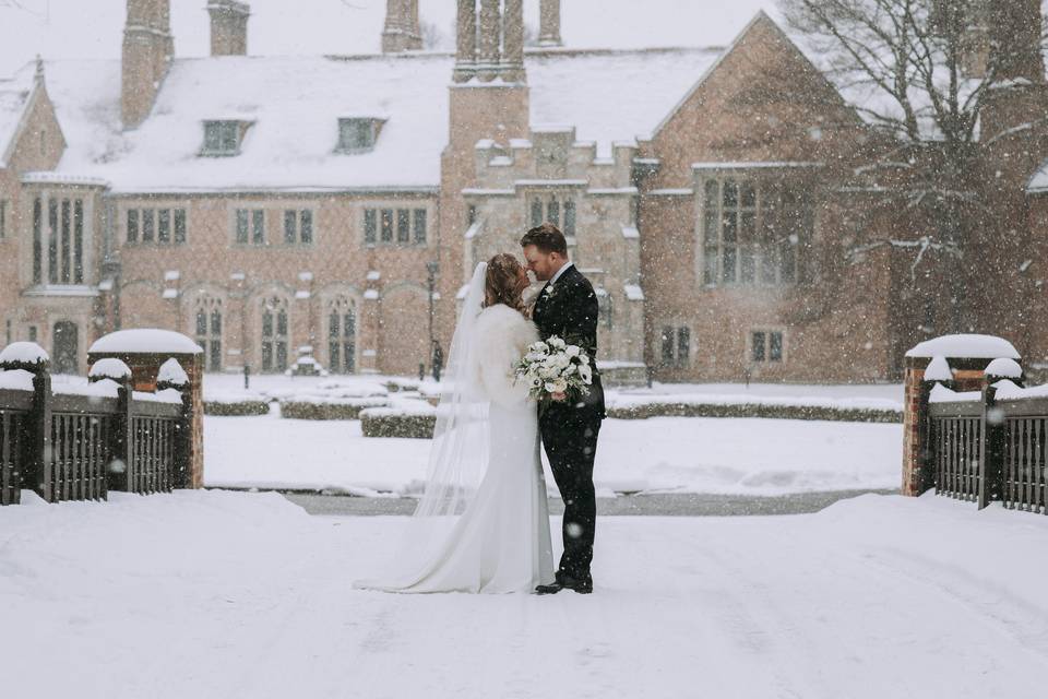 Snowy winter wedding