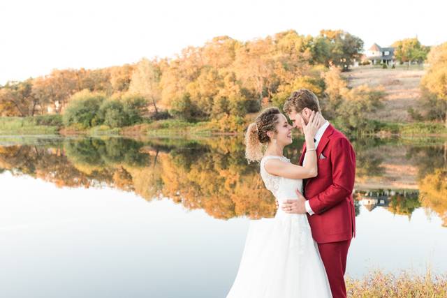 Bride & Groom in Auburn