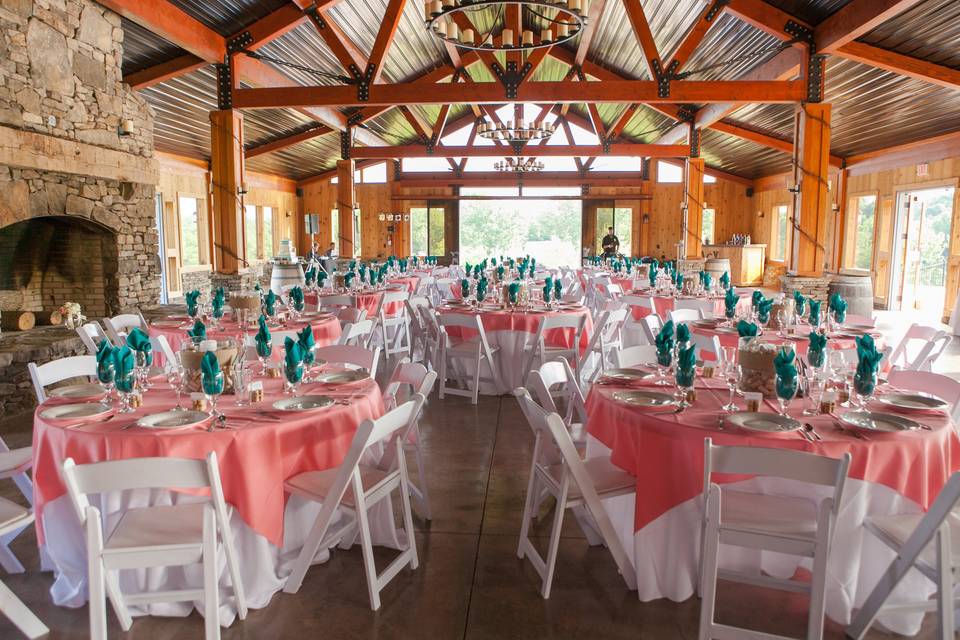 Pink round table setup