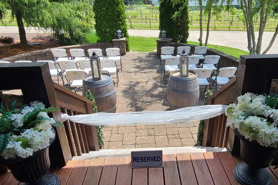 Microwedding patio set up