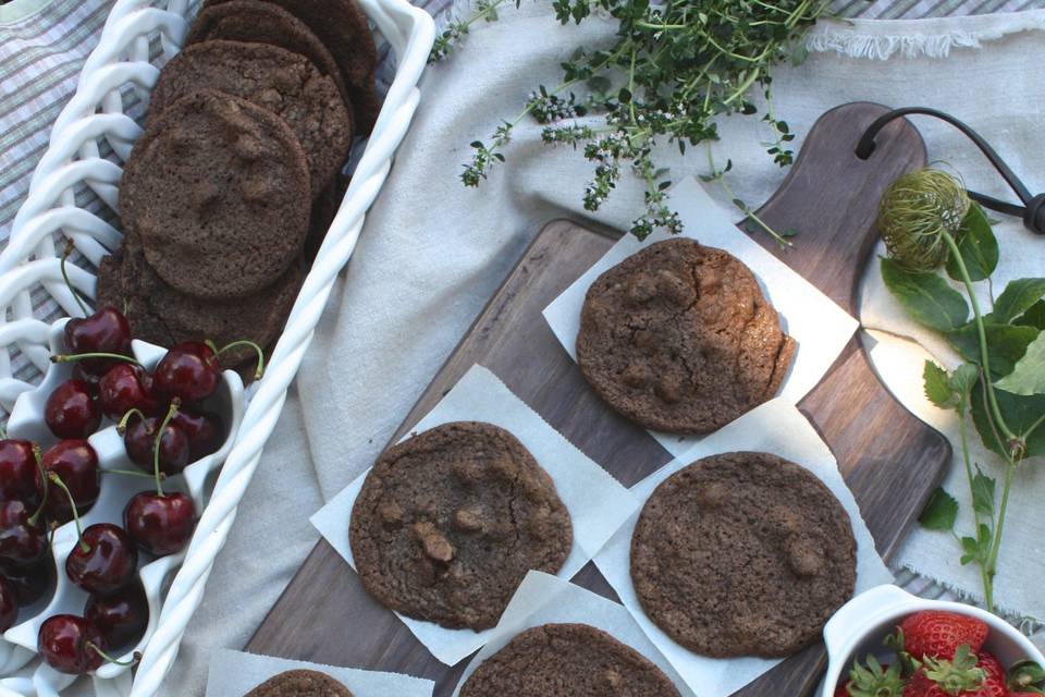 Brownie cookies for picnic inspiration shoot