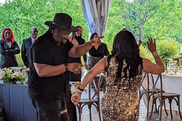 Groom & Mother dance