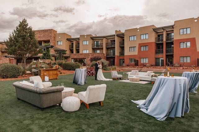Sanctuary at Bell Rock lawn