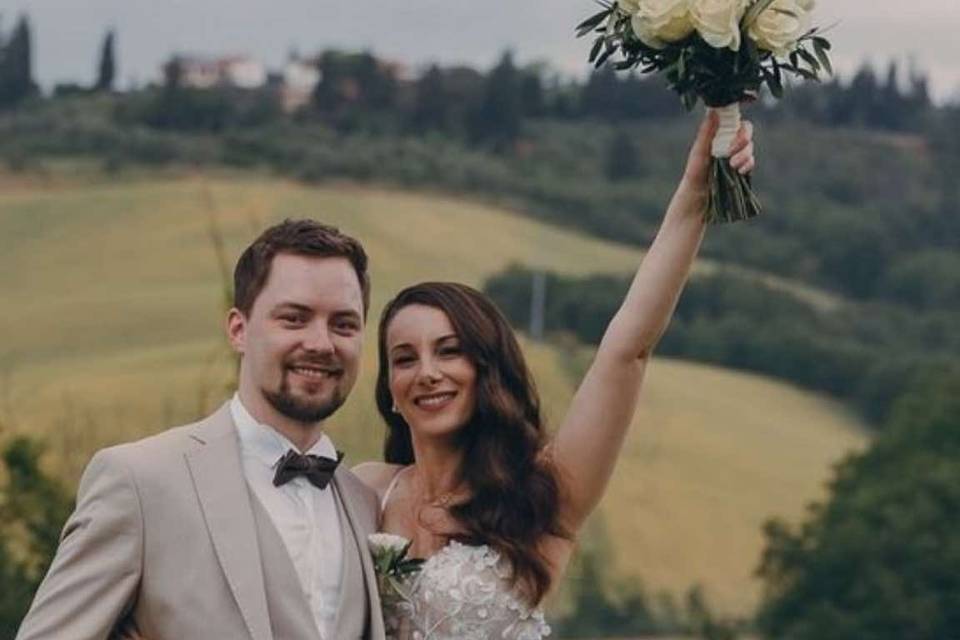 Bride hairstyle and makeup