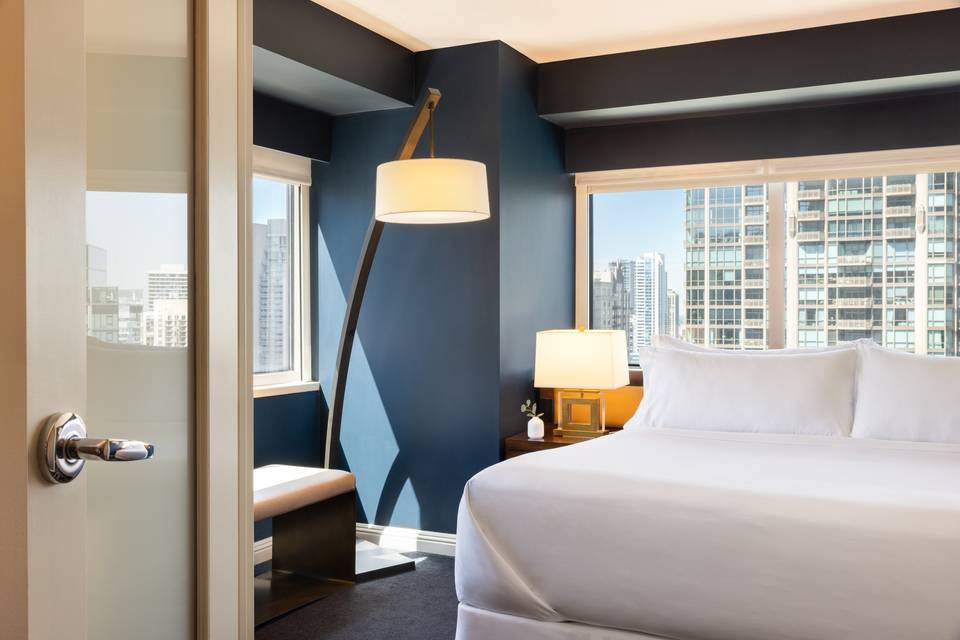 Corner King Suite