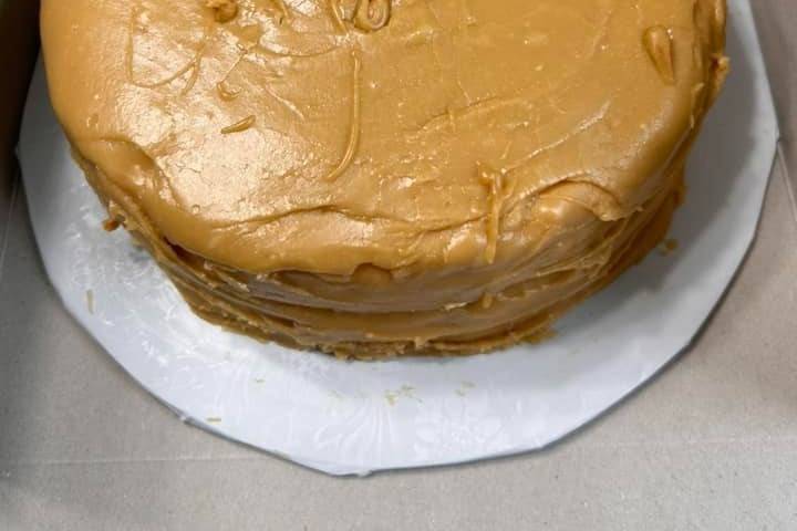 Signature · Cakes & Vows