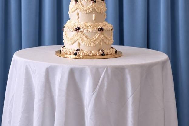 Lambuth Vintage Cake