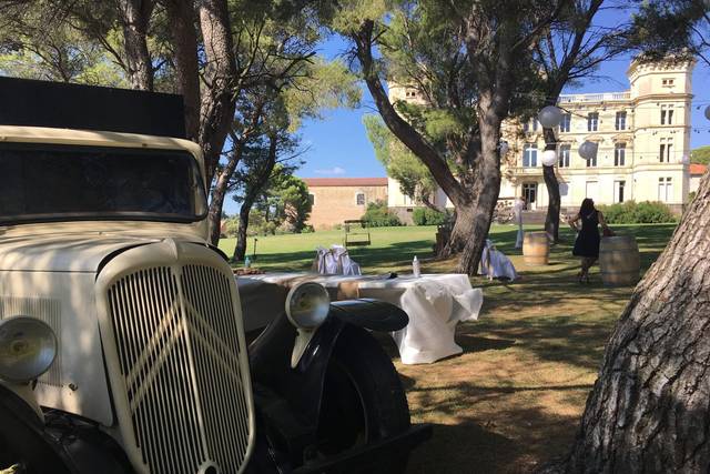 Vintage truck castle France