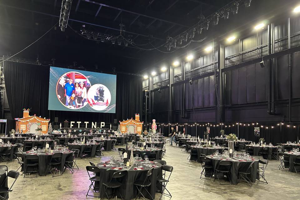 Set up fundraiser gala