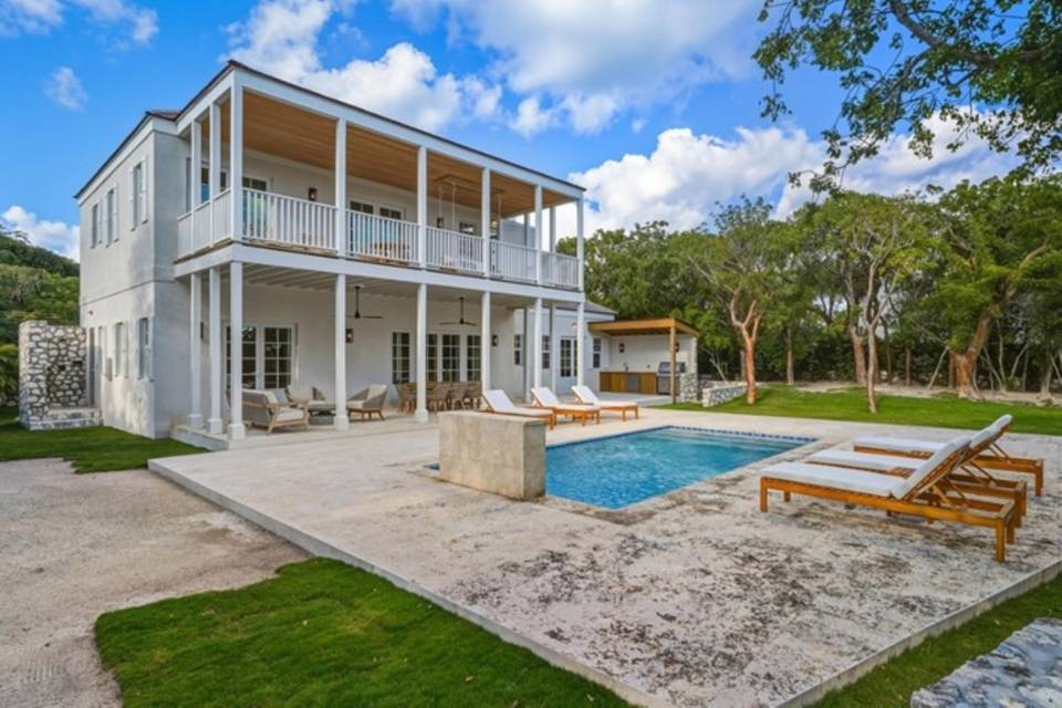 Bougainvillea Exterior Patio & Pool.jpg