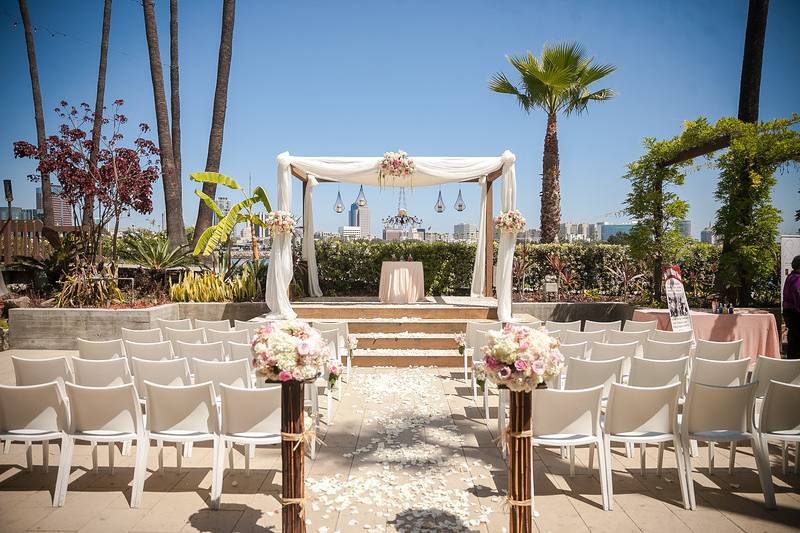 Beautiful jardin ceremony location