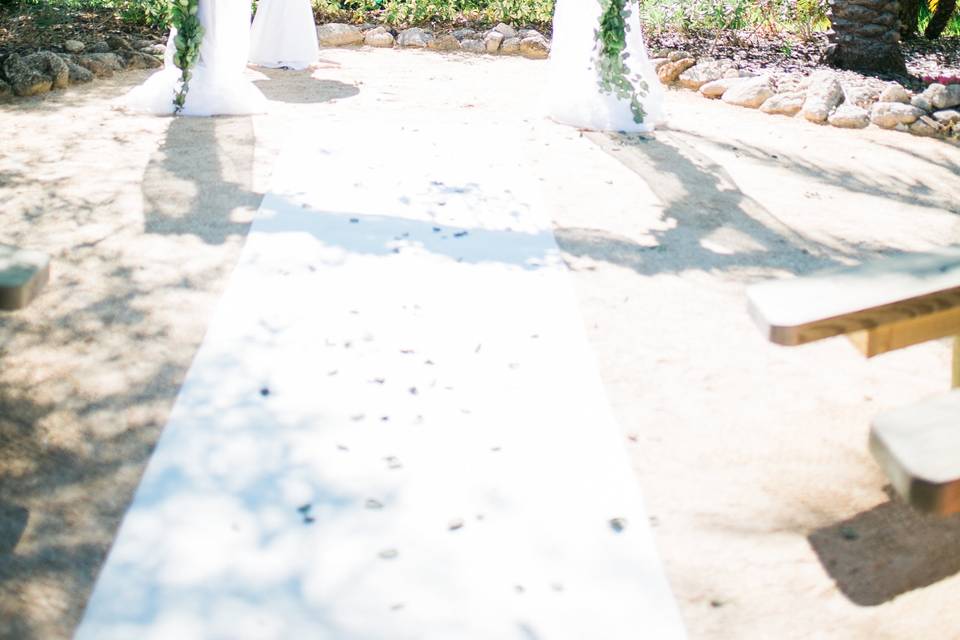 Outdoor wedding arch