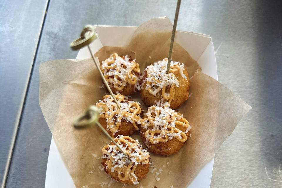 Manchego bombas