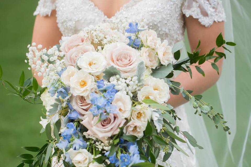 Holding the bouquet