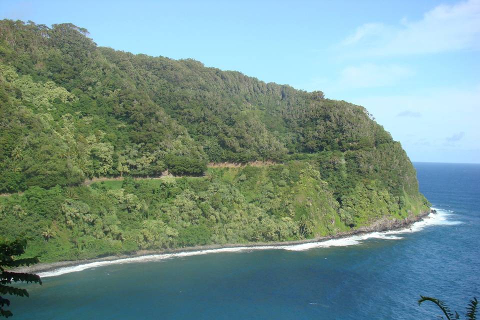 Lengendary Black Rock on Ka'anapali Beach