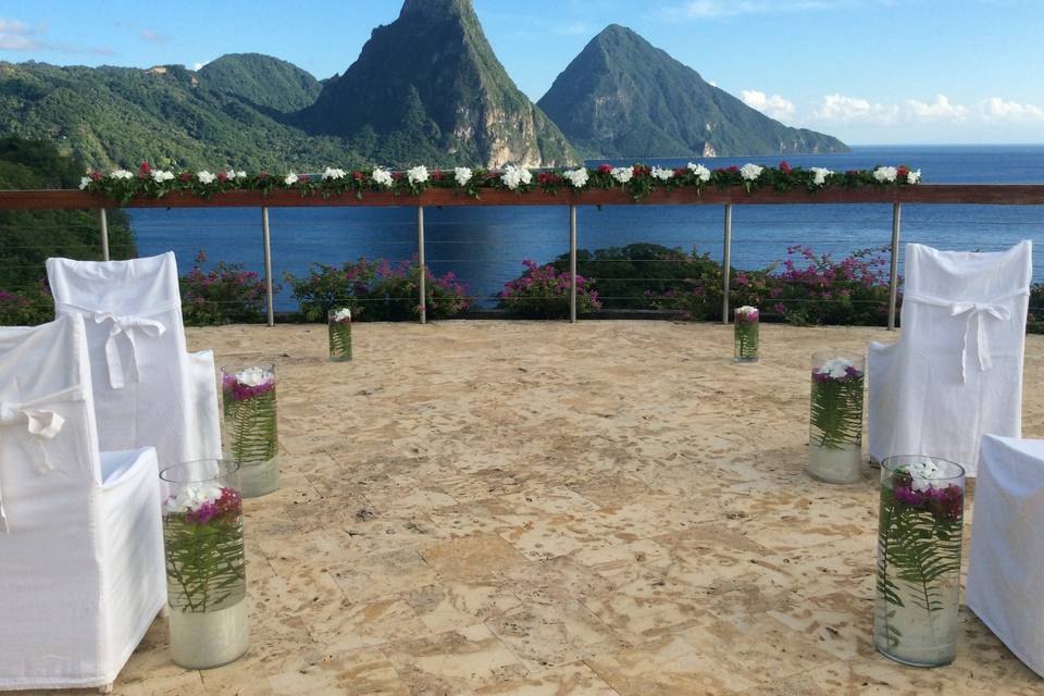 Rooftop wedding -Jade Mountain