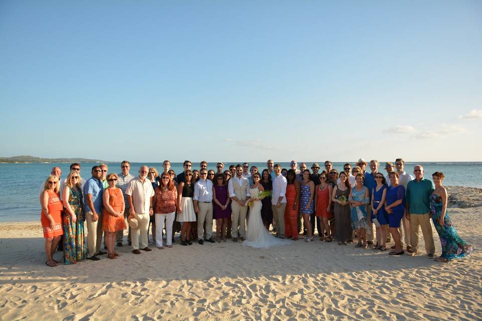 Group Shot !   Such an amazing family - I enjoyed spending time  with them on resort and sharing in the special day