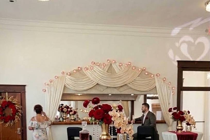 Cocktail Lounge