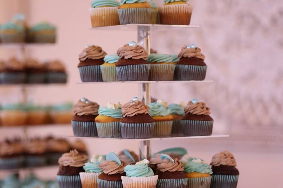 Cup Cakes instead of cake.