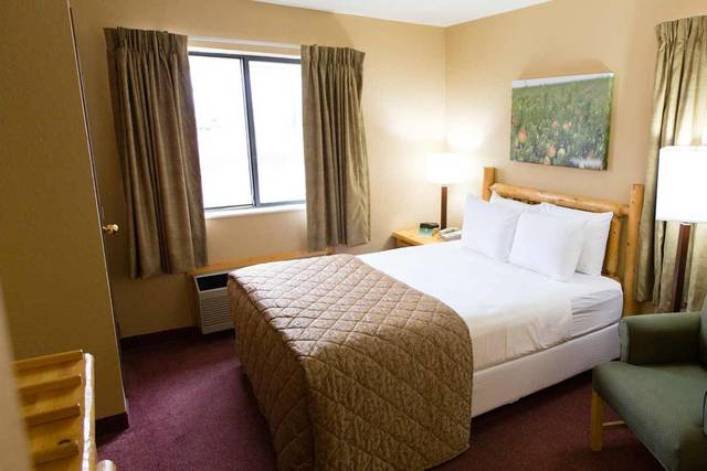 Cranberry County Lodge