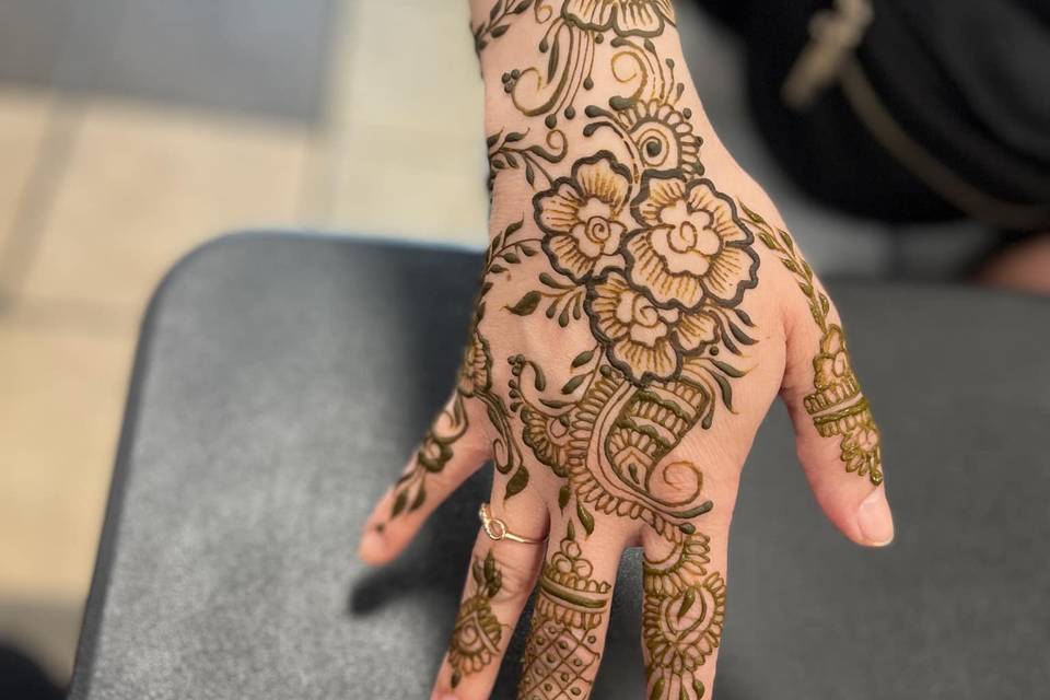 LoveisMehndi