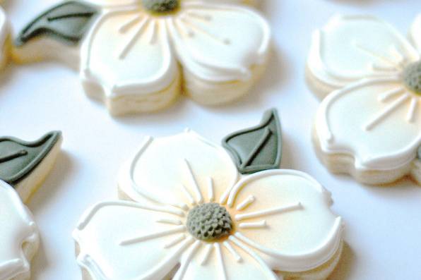 Dogwood Cookie Favors for Our Virginia Brides
