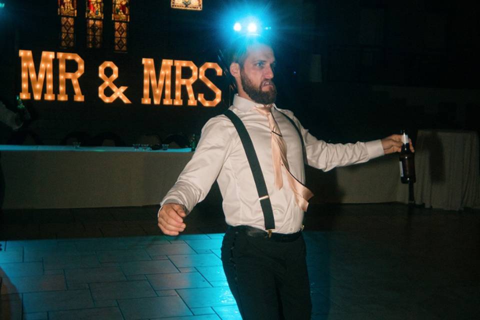 MR & MRS