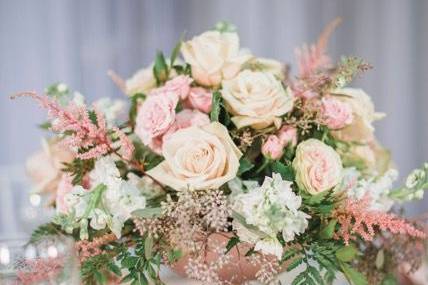 Blush centerpiece