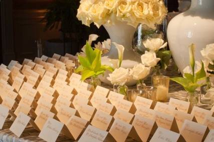 Roses with table cards